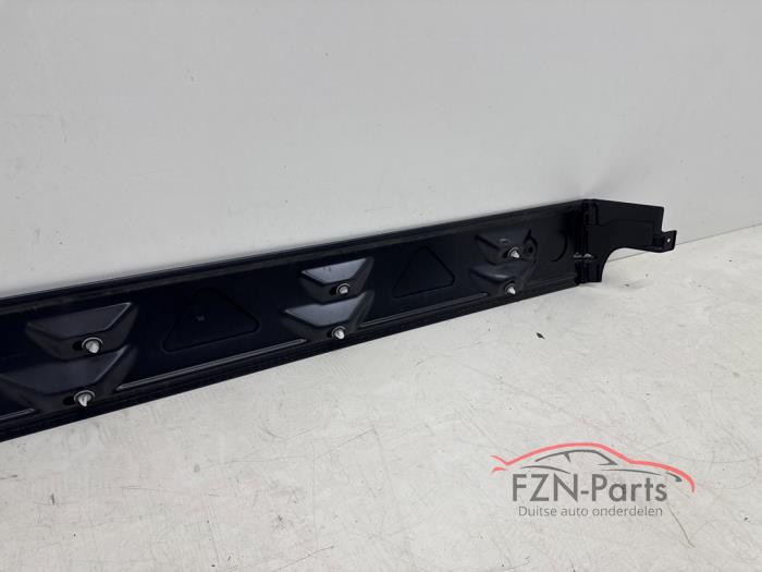 VW Transporter T6.1 Afdekplaat schuifdeur Rechts Zwart LC9X