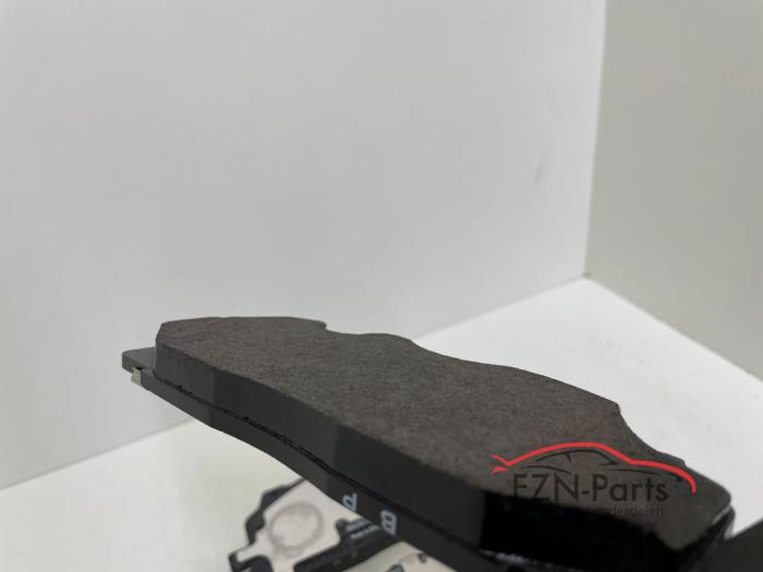 Audi RS3 RSQ3 8Y 83A Remblokken set 4x voorzijde origineel
