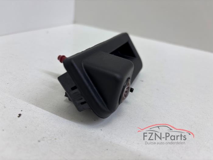 VW Tiguan 571 CT1 Backup Camera with Mount