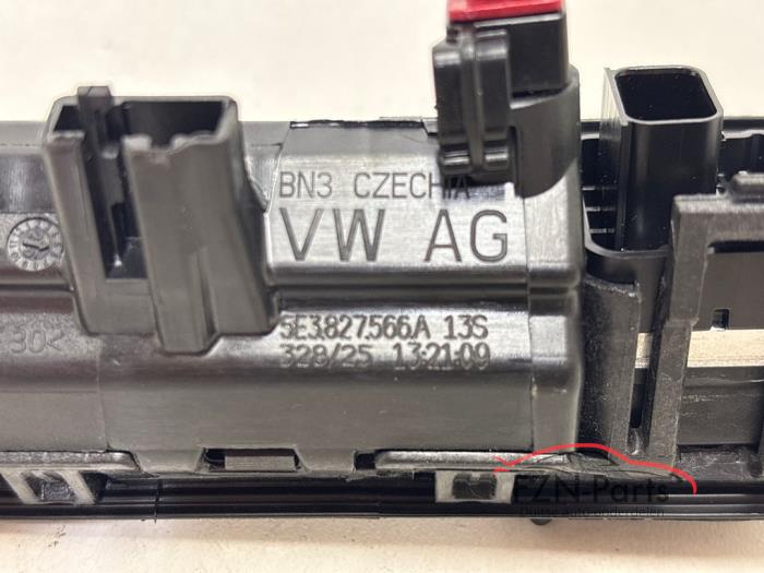 VW Tiguan 571 CT1 Backup Camera with Mount