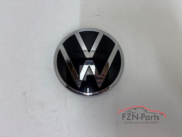 VW Golf 8 Grille Emblem Logo without ACC