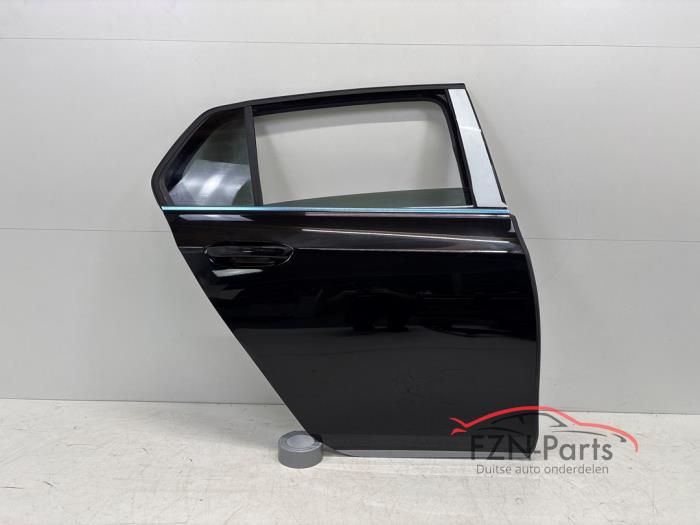 VW Golf 8 5H Portier Rechts-achter LY9T