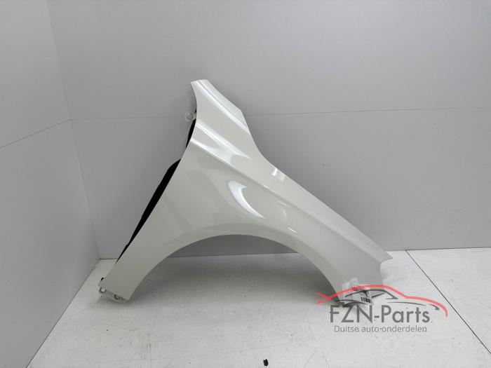 Mercedes-Benz W176 Zijscherm spatscherm Rechts voor Calcitweiss