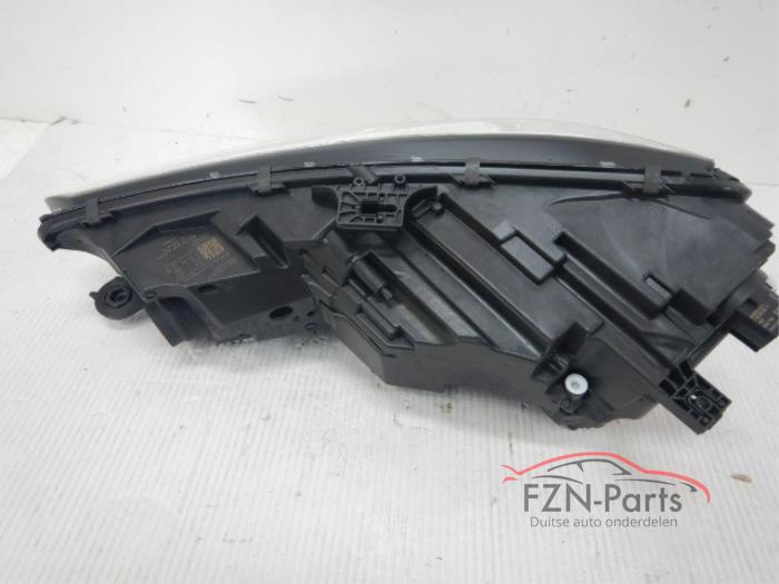 Audi A4 8W Facelift Koplamp VOLLED Rechts