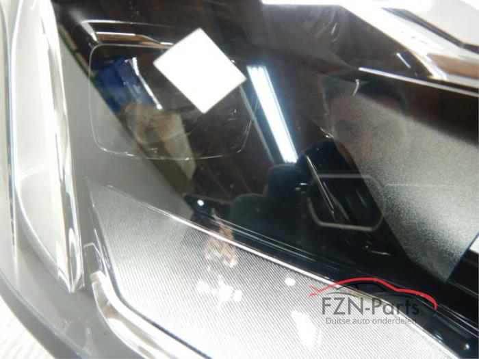Audi A4 8W Facelift Koplamp VOLLED Rechts