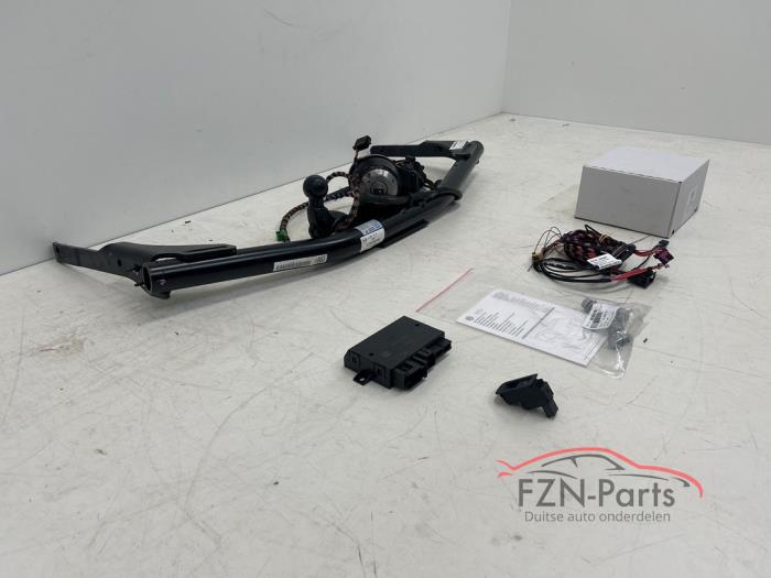 VW Passat B8 Variant Tow Bar Set Module Switch