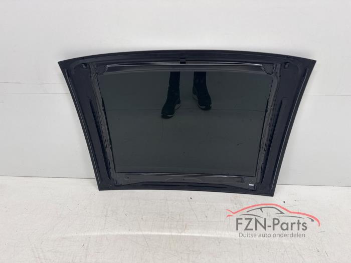 VW Golf 8 Facelift Panorama Glas