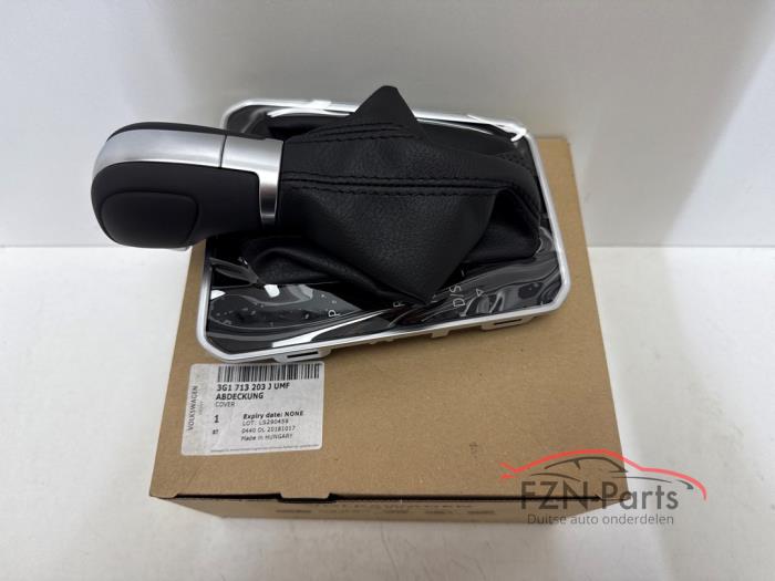 VW Passat B8 DSG Versnellingspook Automaat hoogglans zwart verlicht