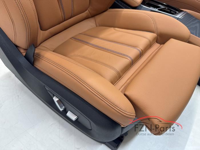 BMW 5-Serie G30 LCI Sport Interieur Leder Cognac Compleet