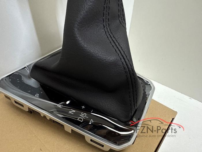 VW Passat B8 DSG Versnellingspook Automaat hoogglans zwart verlicht