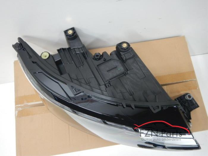 VW Transporter T7 Multivan Right LED Headlight