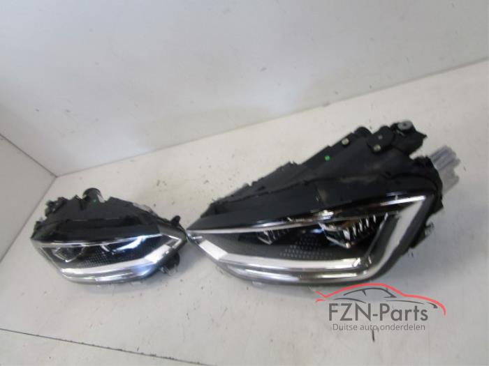 VW Golf Sportsvan Facelift VOLLED Koplampen Set L+R