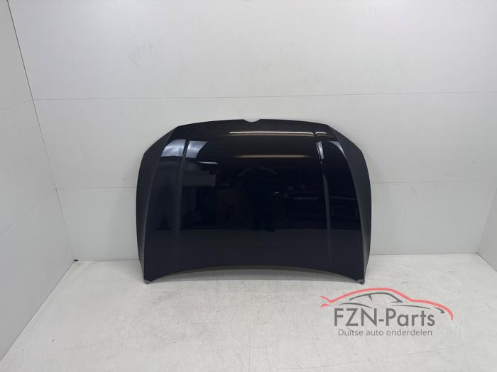 VW Golf 8 Facelift Hood LC7Q Delphin Grey