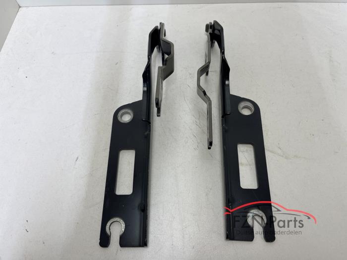 VW Golf 8 Facelift Hood Hinge Set LA7C