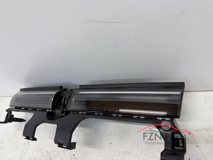 VW Tiguan 571 R-Line Grille Light