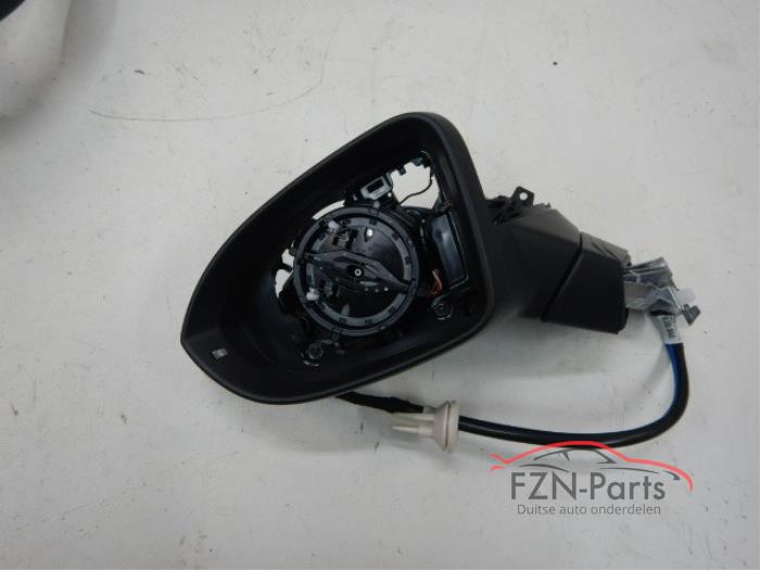 VW Golf 8 Spiegel Links